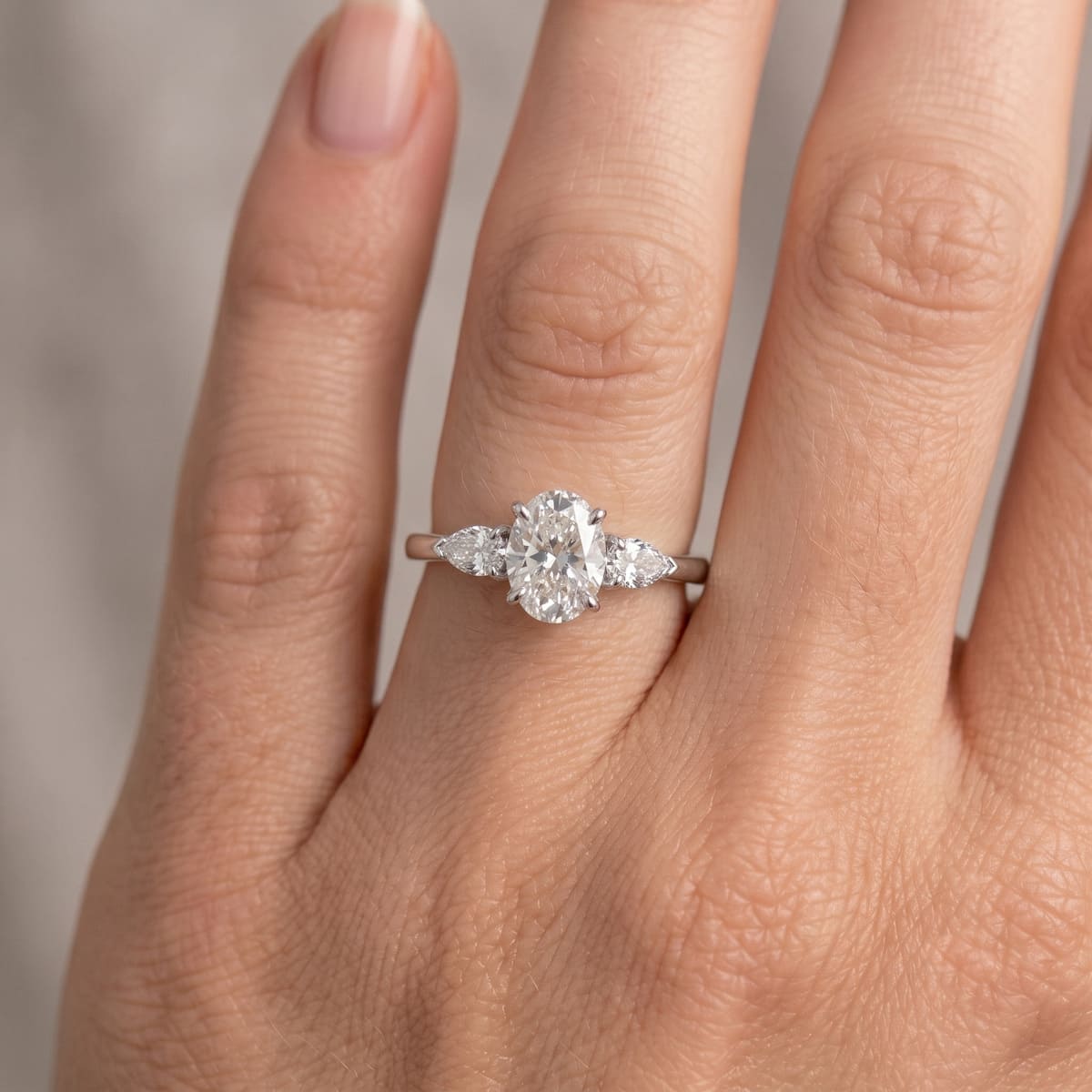 3Diamonds Oval