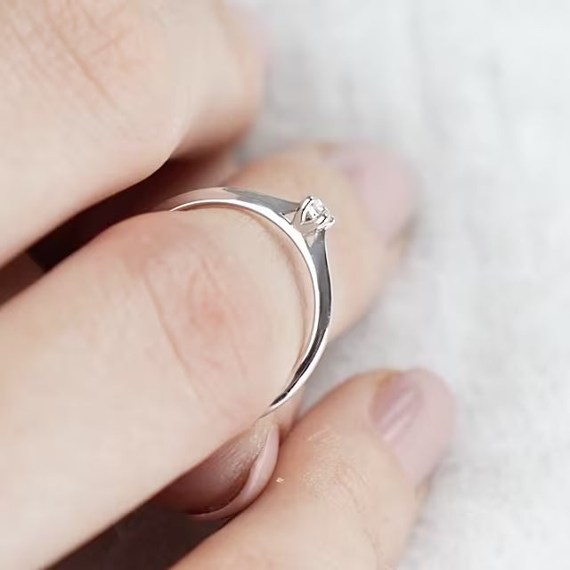 Maja 0.05 ct.
