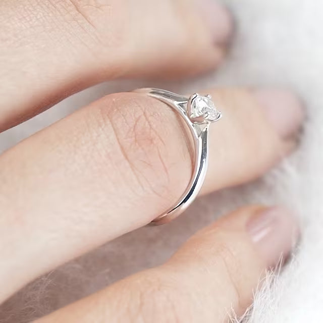 Maja 0.30 ct.