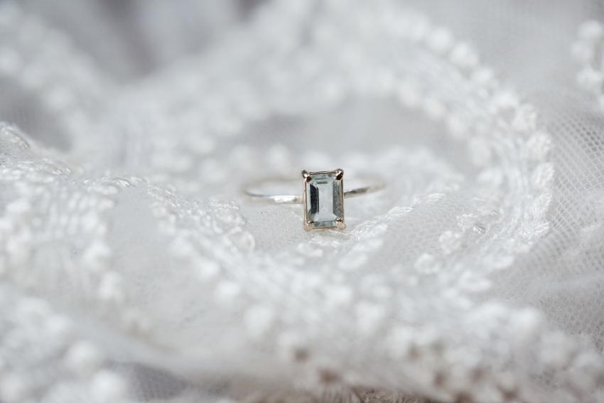 Diamant im Smaragdschliff - Verlobungsring