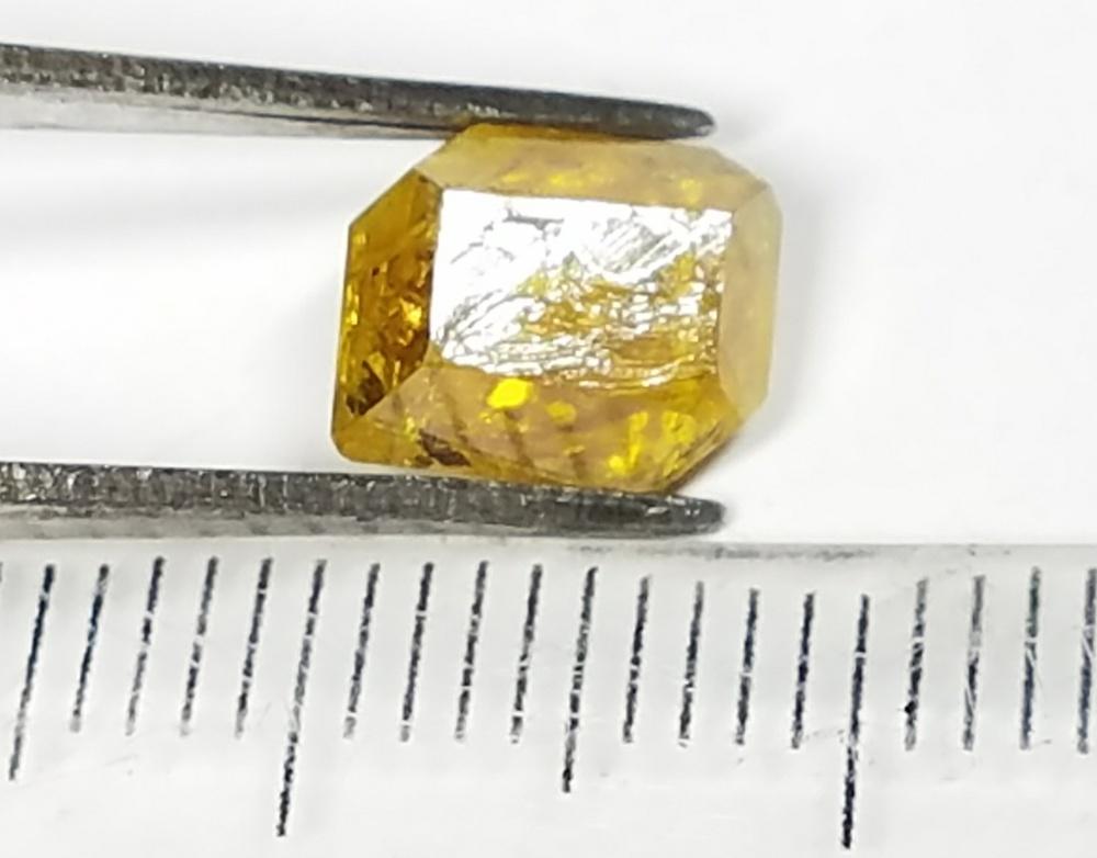 Ein in China künstlich hergestellter Diamant - Labor-Diamanten