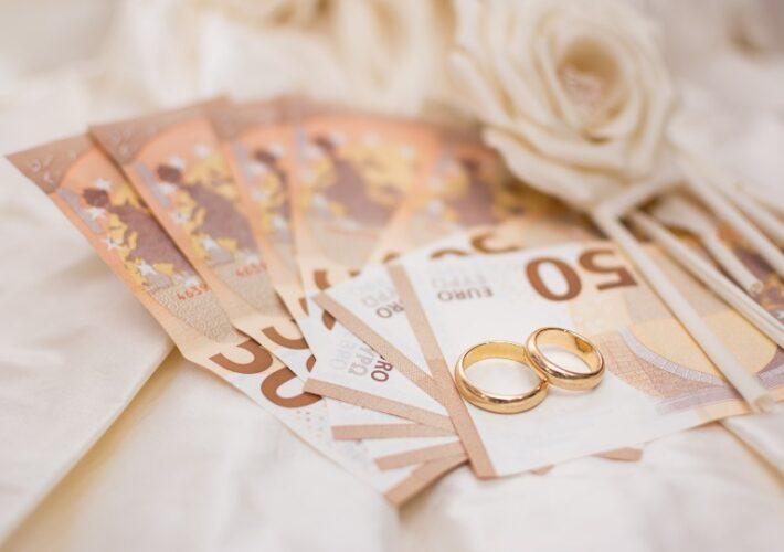 Geld und Eheringe - Wie viel Trauringe kosten sollten