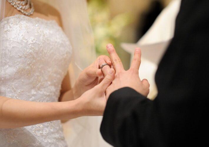 Ehepaar-heiratet- Wie läuft der Ringwechsel ab